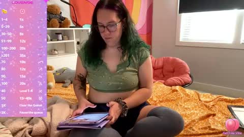 Lilith online show from December 2024 08:06:02 PM