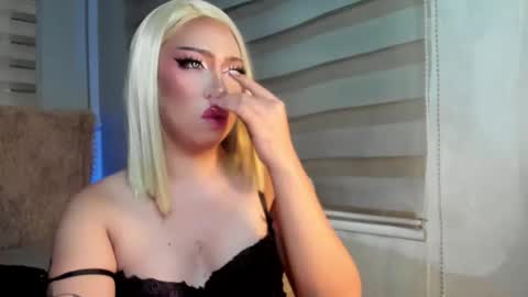 Rebeca online show from September 2025 05:46:02 PM