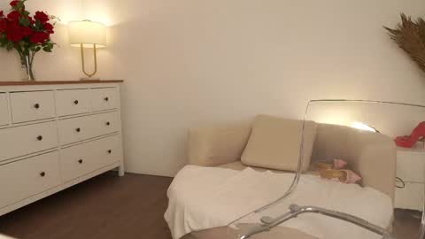 kim online show from April 2026 06:10:01 PM