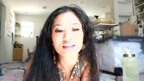 lovelyxmacii online show from July 2026 09:36:01 PM