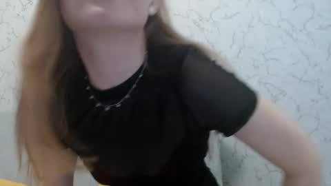 Snapshot of lovepeanutgirl chatting on January 2025 04:19:01 PM Mary Love online show from January 2025 04:19:01 PM