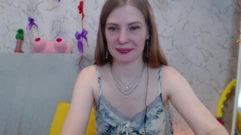 Snapshot of lovepeanutgirl chatting on April 2026 02:06:01 PM Mary Love online show from April 2026 02:06:01 PM