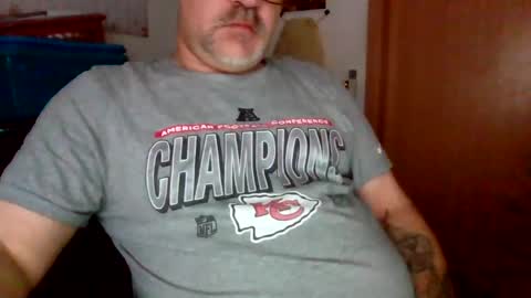 lover010983 online show from February 2026 08:18:01 AM