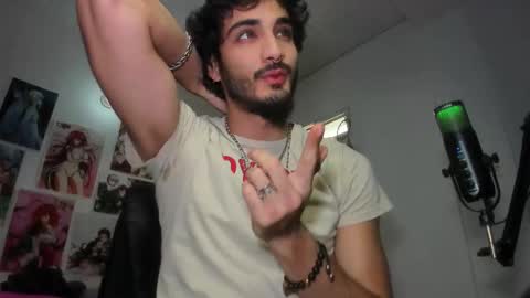 Snapshot of lovexjuxn77 chatting on December 2025 04:14:02 PM lovexjuxn77 online show from December 2025 04:14:02 PM