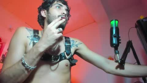 Snapshot of lovexjuxn77 chatting on December 2025 07:53:02 PM lovexjuxn77 online show from December 2025 07:53:02 PM