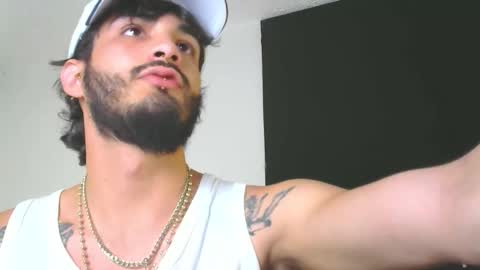 Snapshot of lovexjuxn77 chatting on February 2026 08:05:02 PM lovexjuxn77 online show from February 2026 08:05:02 PM