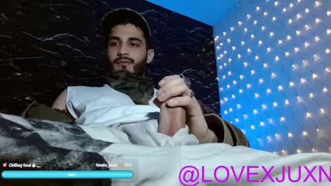 Snapshot of lovexjuxn77 chatting on April 2026 10:23:02 PM lovexjuxn77 online show from April 2026 10:23:02 PM