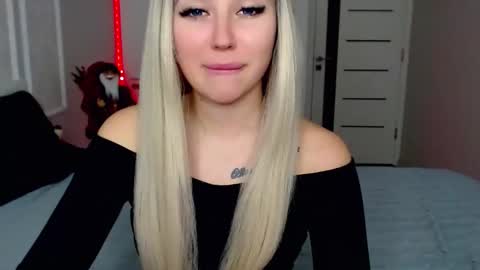 Rosie  online show from December 2024 01:49:01 PM