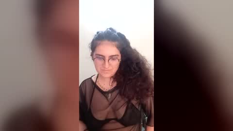 Snapshot of luanapowerful chatting on June 2026 05:01:02 AM luanapowerful online show from June 2026 05:01:02 AM