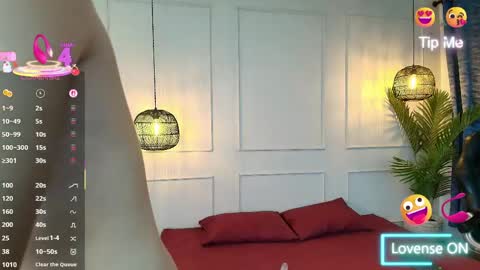 lUAN online show from April 2026 11:18:02 AM