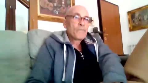 luca105 online show from January 2025 11:04:02 AM