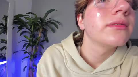 Lucas Morales online show from May 2026 12:37:02 PM