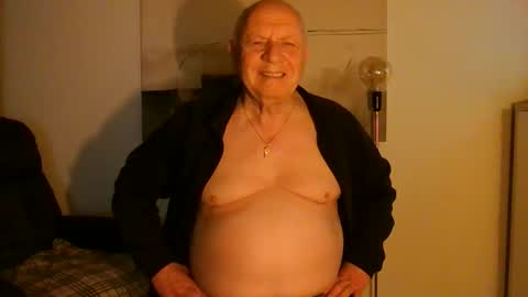 lucbottom031249 online show from April 2026 07:10:01 PM