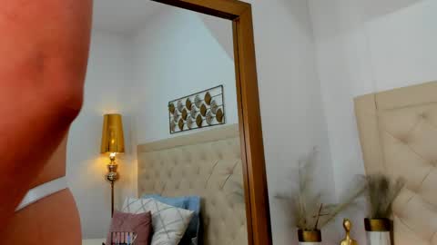 lucia_lorenz online show from April 2026 11:26:01 AM