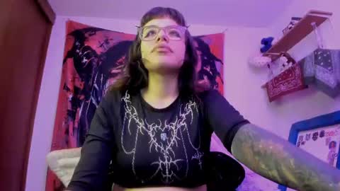 Snapshot of luciferrx666 chatting on June 2026 07:02:01 AM camila online show from June 2026 07:02:01 AM