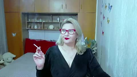 Lucille Fenly online show from May 2026 07:09:02 PM