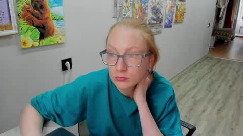 lucky_licky20 online show from April 2026 04:46:01 AM