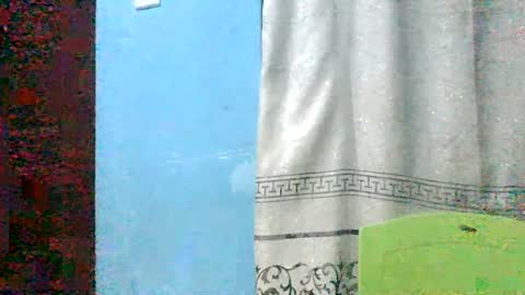 Snapshot of luckymadequeen chatting on June 2026 12:10:02 AM Gloria online show from June 2026 12:10:02 AM