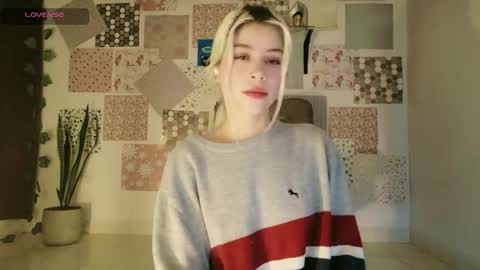 luckysapphire777 online show from April 2026 09:48:02 AM