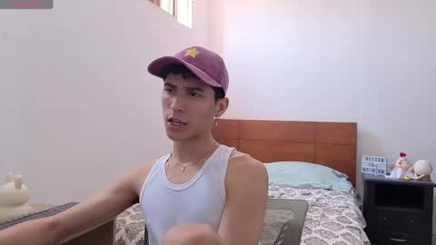 Lu Independent Model online show from April 2026 04:48:01 PM