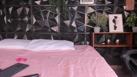 Lucy online show from March 2026 08:34:01 PM