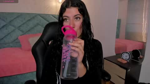 Lucy Greys online show from April 2026 11:44:02 AM