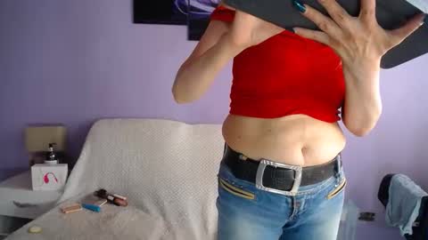  SleepyAbuela online show from April 2026 01:35:02 PM