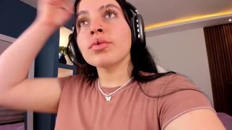 Sofia  online show from January 2025 03:31:01 AM