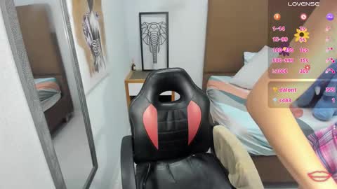 L U C Y  online show from January 2025 06:06:01 AM