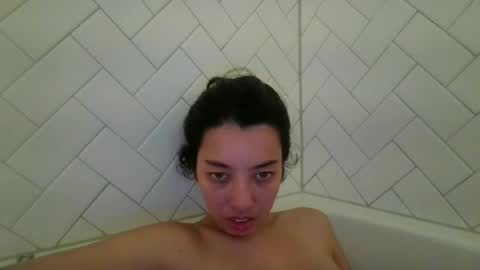 Snapshot of lucylitt25 chatting on June 2026 06:01:02 PM lucylitt25 online show from June 2026 06:01:02 PM