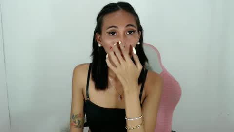 Snapshot of lucyseductive_ chatting on July 2026 05:42:02 PM JIRVIE online show from July 2026 05:42:02 PM