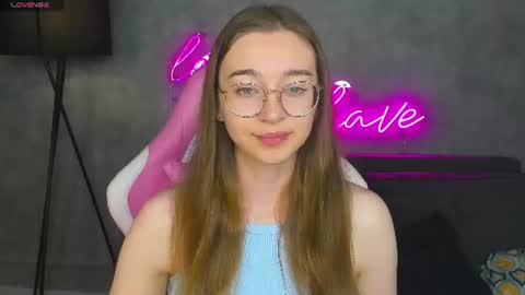Snapshot of lucyy_green chatting on June 2026 01:09:01 AM Lucy online show from June 2026 01:09:01 AM