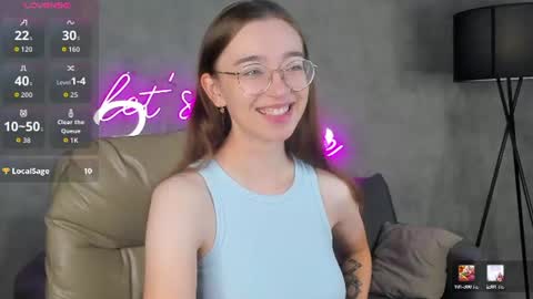 Snapshot of lucyy_green chatting on July 2026 12:42:01 AM Lucy online show from July 2026 12:42:01 AM