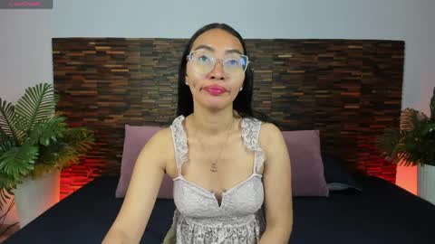 Lucy Liiu online show from March 2026 08:20:01 PM