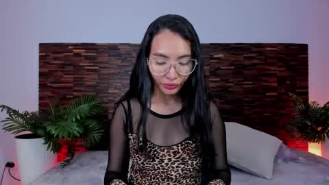 Lucy Liiu online show from April 2026 09:17:01 PM