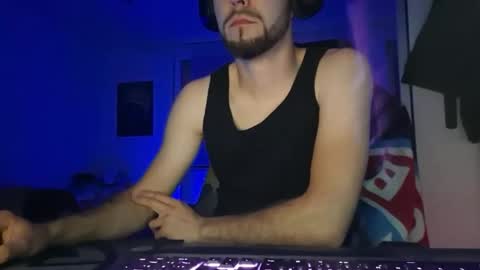 lukasschoetz online show from May 2026 07:10:01 PM