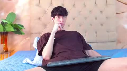 Snapshot of luke_carter chatting on July 2026 01:50:01 PM luke_carter online show from July 2026 01:50:01 PM