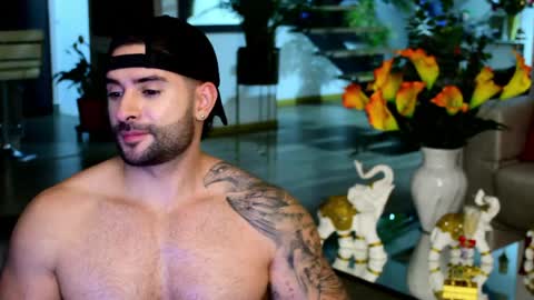 Lukhas f4f online show from March 2026 05:29:01 AM