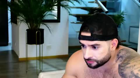 Snapshot of lukhass chatting on June 2026 12:24:01 AM Lukhas f4f online show from June 2026 12:24:01 AM