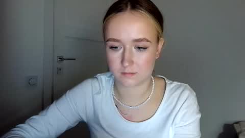 Lulu Baby18 online show from April 2026 07:36:01 PM