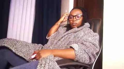 lulu_sparks1 online show from May 2026 05:29:02 PM