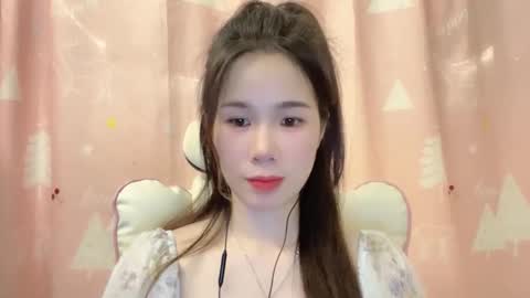 Luna online show from May 2026 04:04:01 PM