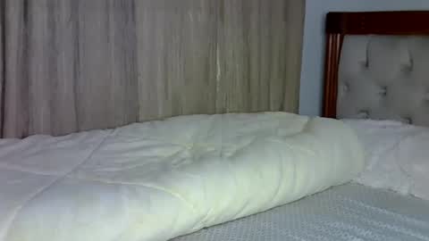 maskedmalkia online show from April 2026 12:13:02 AM