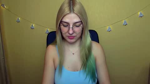 Luna online show from December 2024 10:22:01 AM