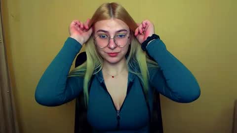 Luna online show from January 2025 08:17:01 AM