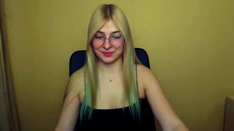 Luna online show from February 2025 08:24:01 AM