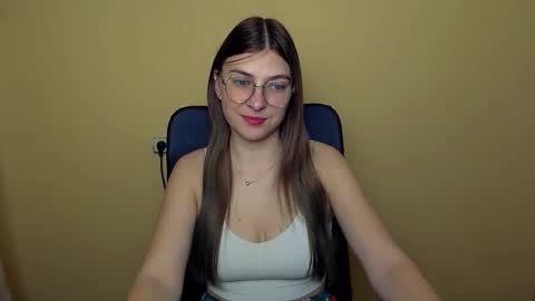 Luna online show from November 2025 09:20:02 AM