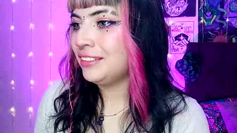 MISS LUNA  online show from December 2024 09:02:02 PM