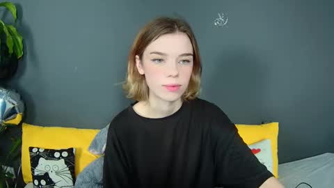 Snapshot of lunaastar_ chatting on December 2024 01:17:01 PM lunaastar_ online show from December 2024 01:17:01 PM