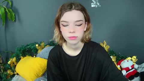 Snapshot of lunaastar_ chatting on December 2024 10:49:01 AM lunaastar_ online show from December 2024 10:49:01 AM